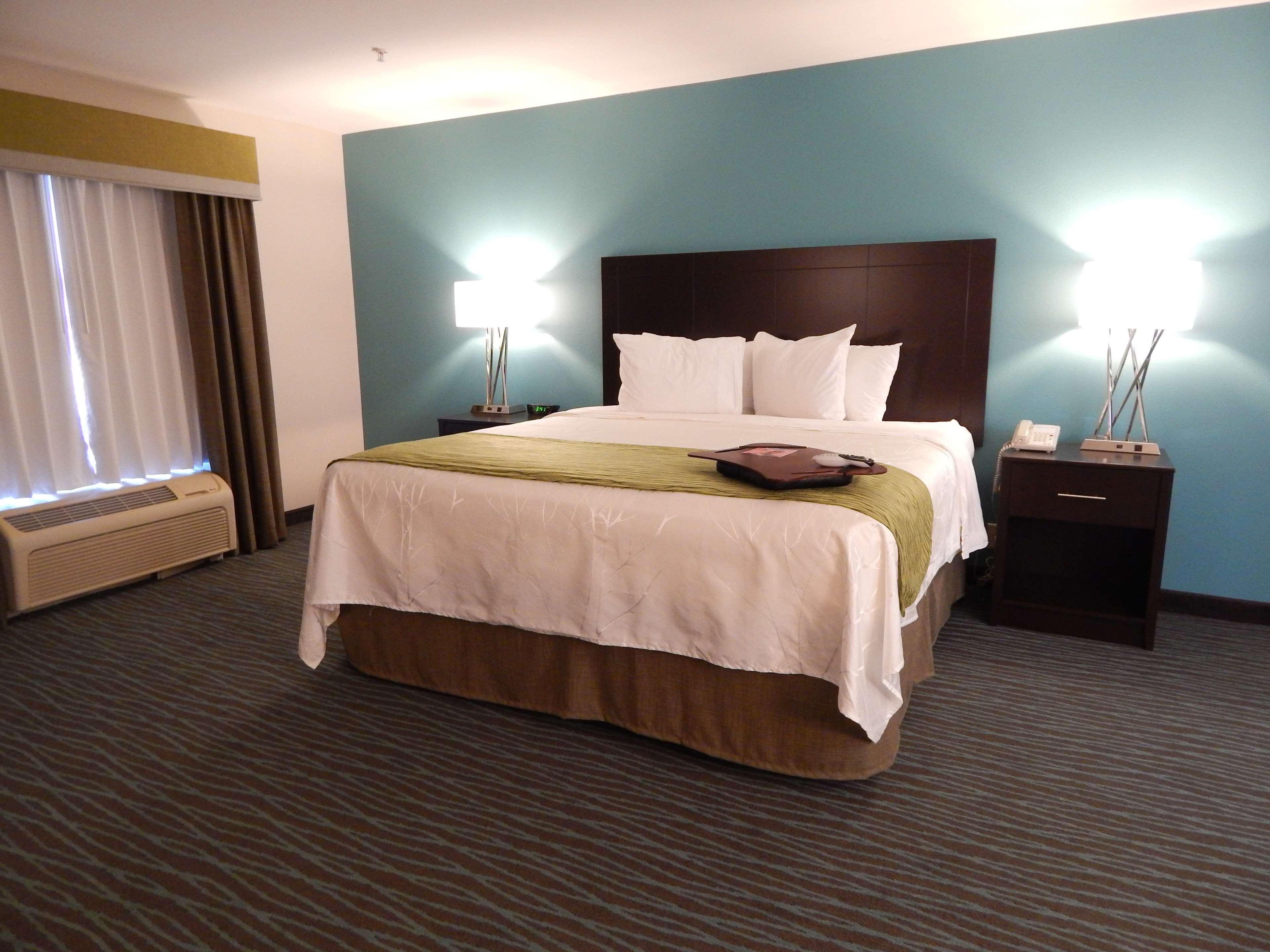 Best Western Golden Prairie Inn And Suites Sidney Εξωτερικό φωτογραφία