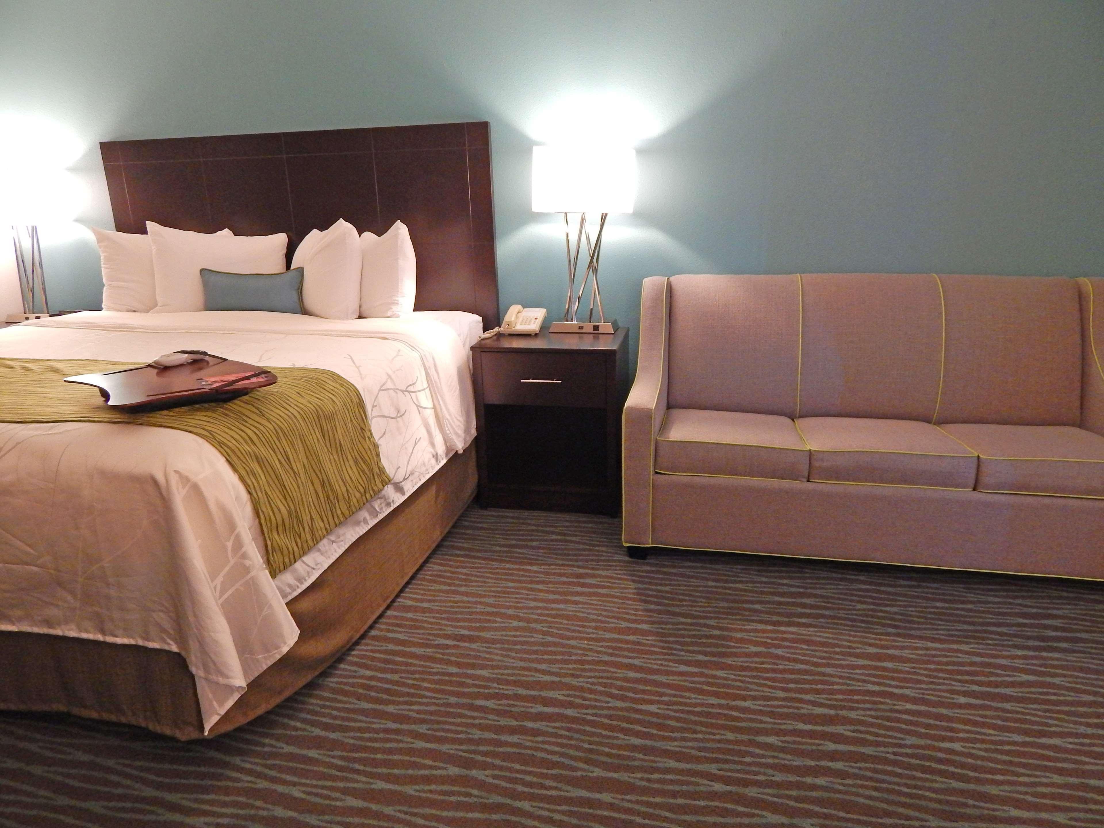 Best Western Golden Prairie Inn And Suites Sidney Εξωτερικό φωτογραφία