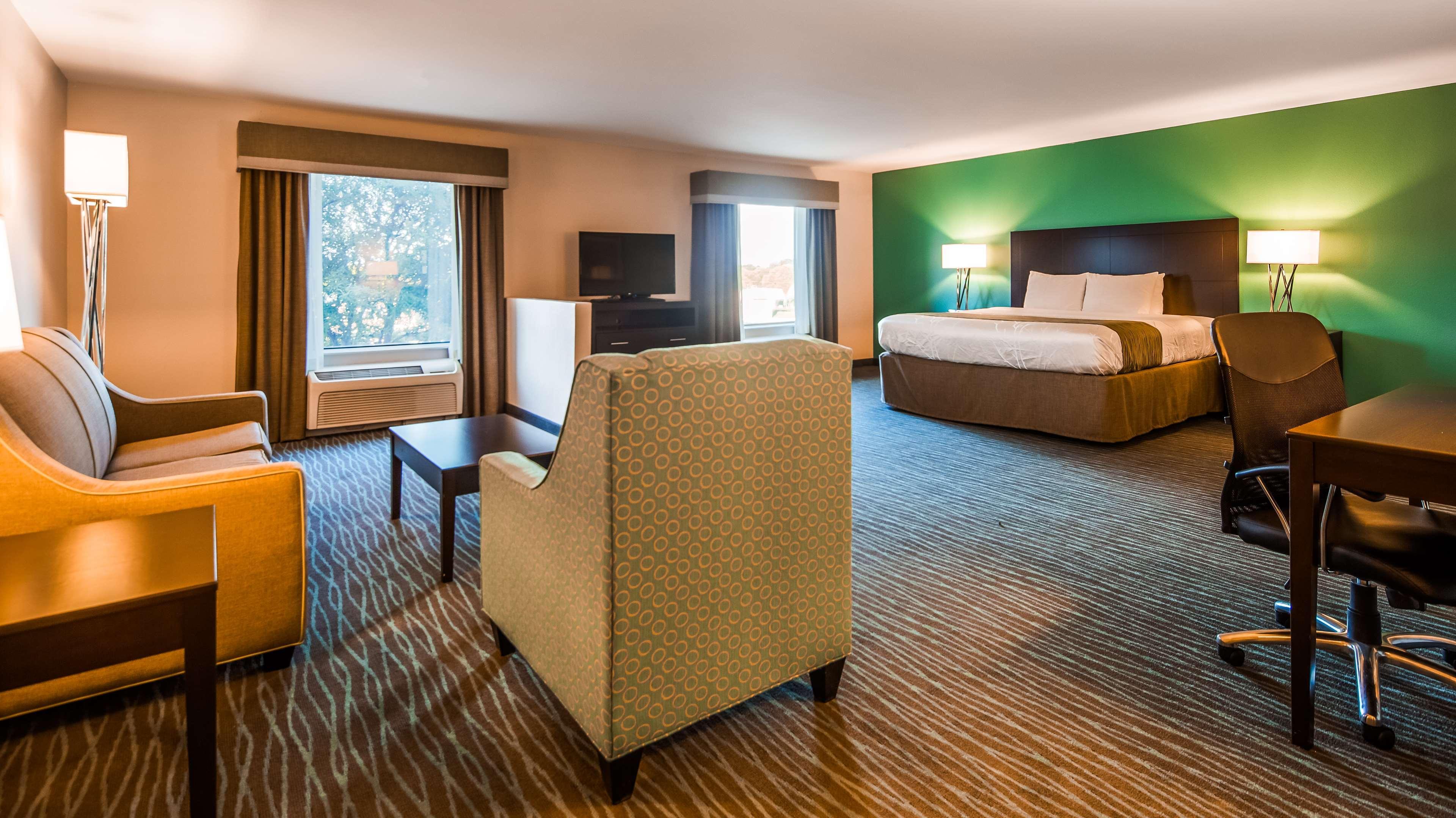 Best Western Golden Prairie Inn And Suites Sidney Εξωτερικό φωτογραφία