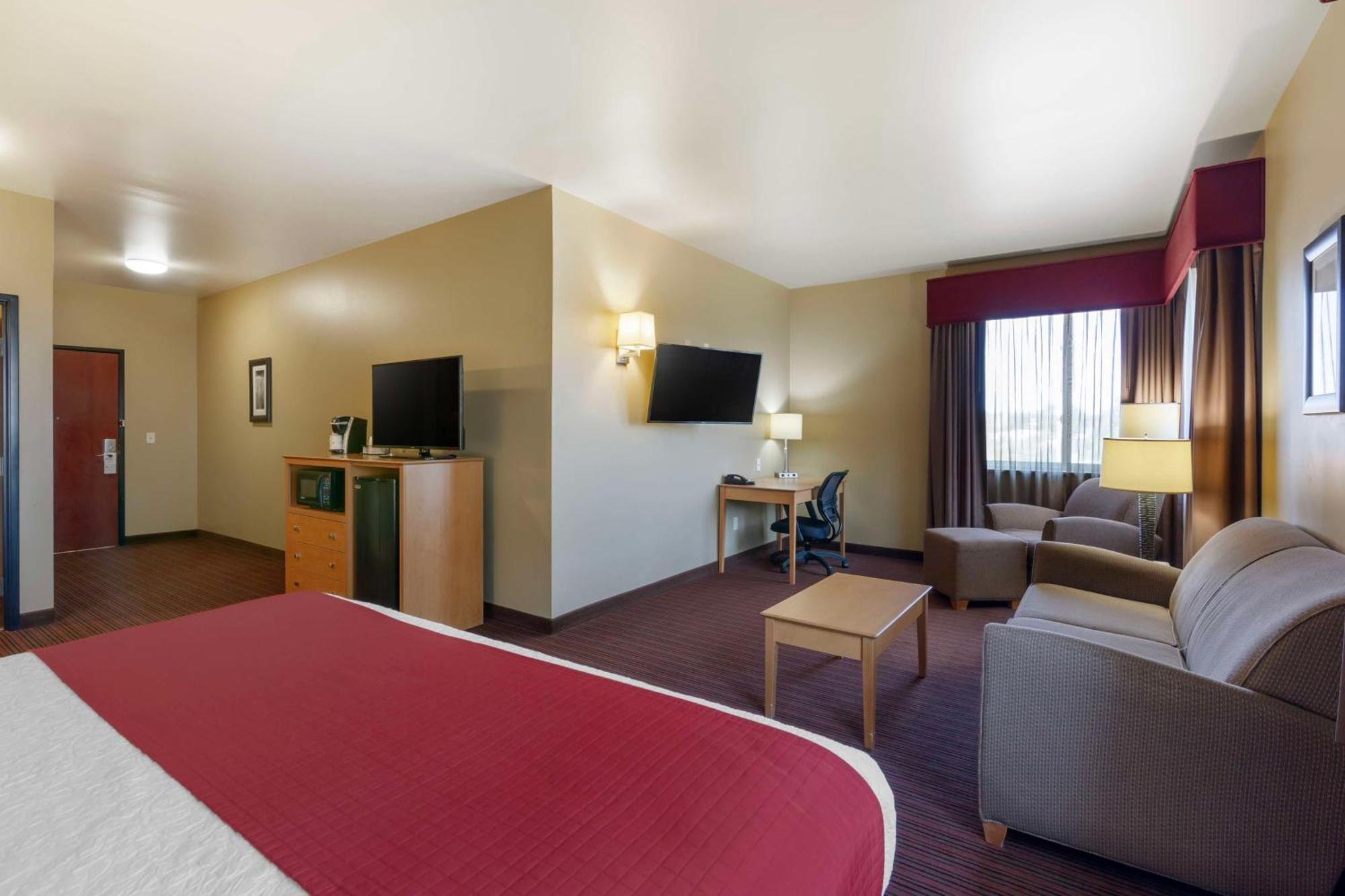 Best Western Golden Prairie Inn And Suites Sidney Εξωτερικό φωτογραφία