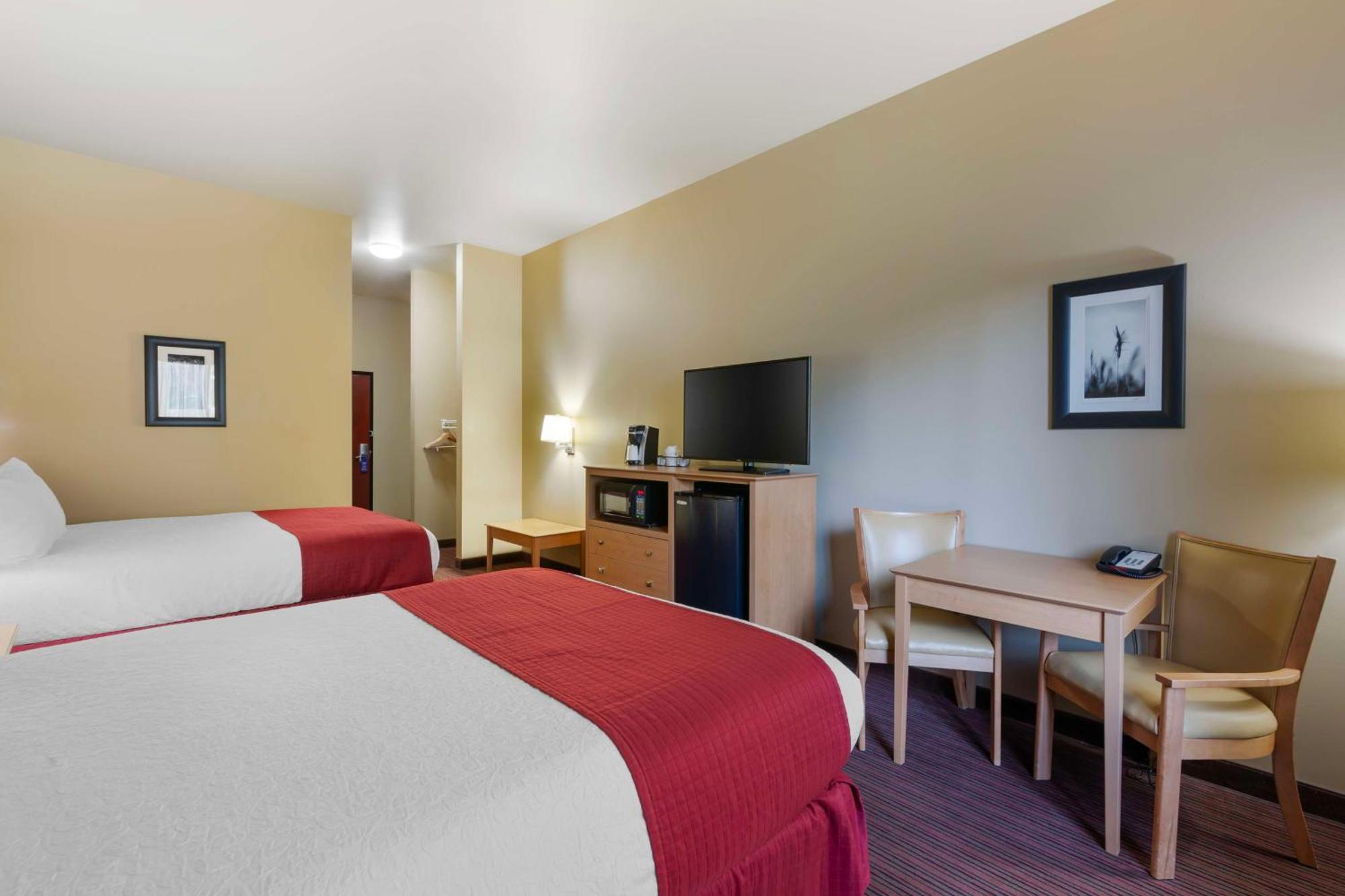 Best Western Golden Prairie Inn And Suites Sidney Εξωτερικό φωτογραφία