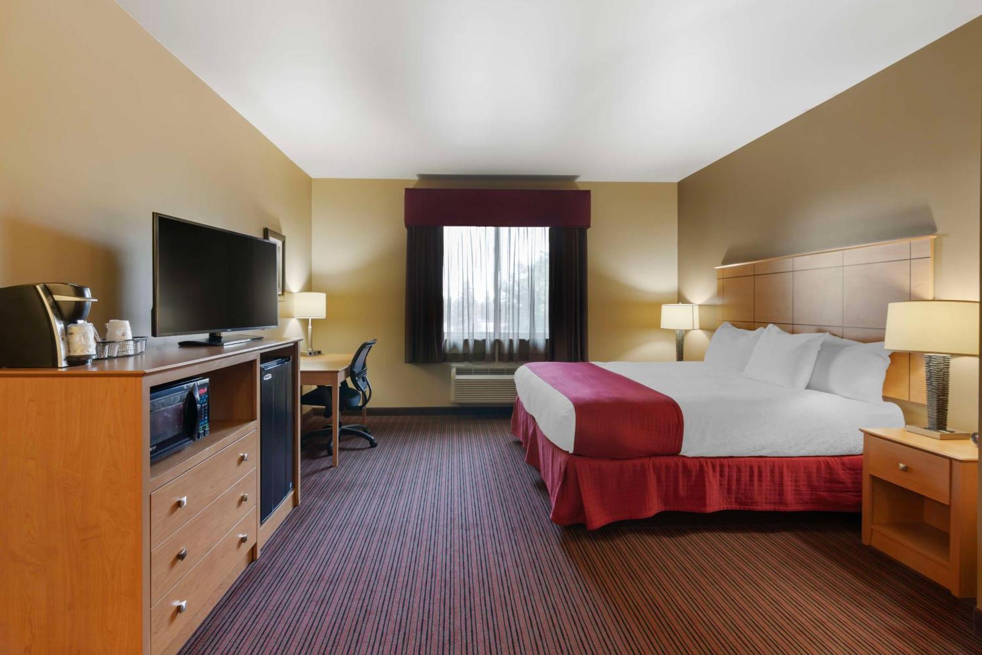 Best Western Golden Prairie Inn And Suites Sidney Εξωτερικό φωτογραφία
