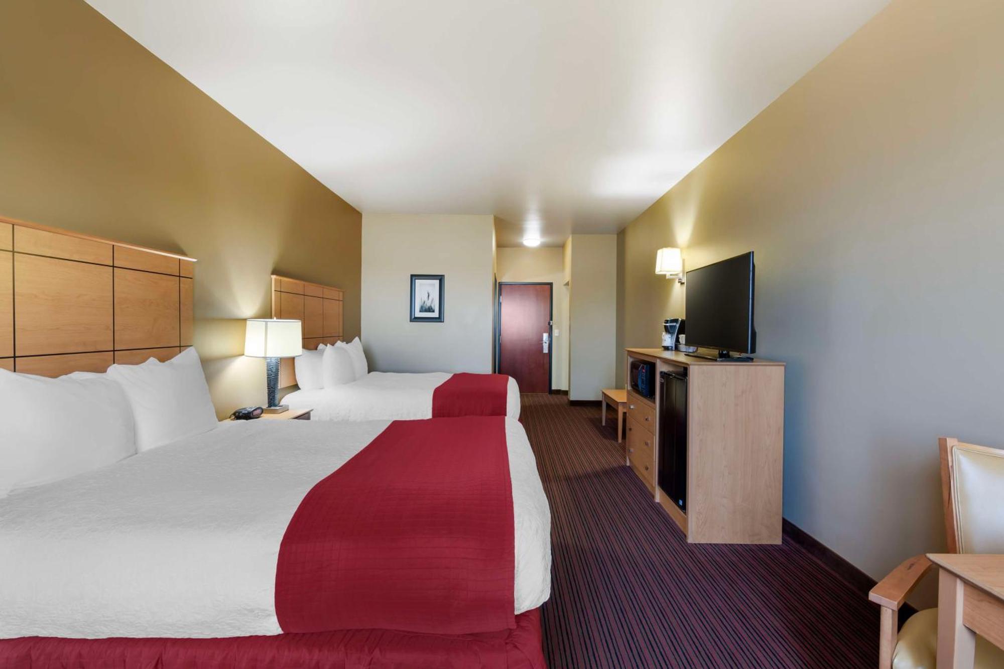 Best Western Golden Prairie Inn And Suites Sidney Εξωτερικό φωτογραφία