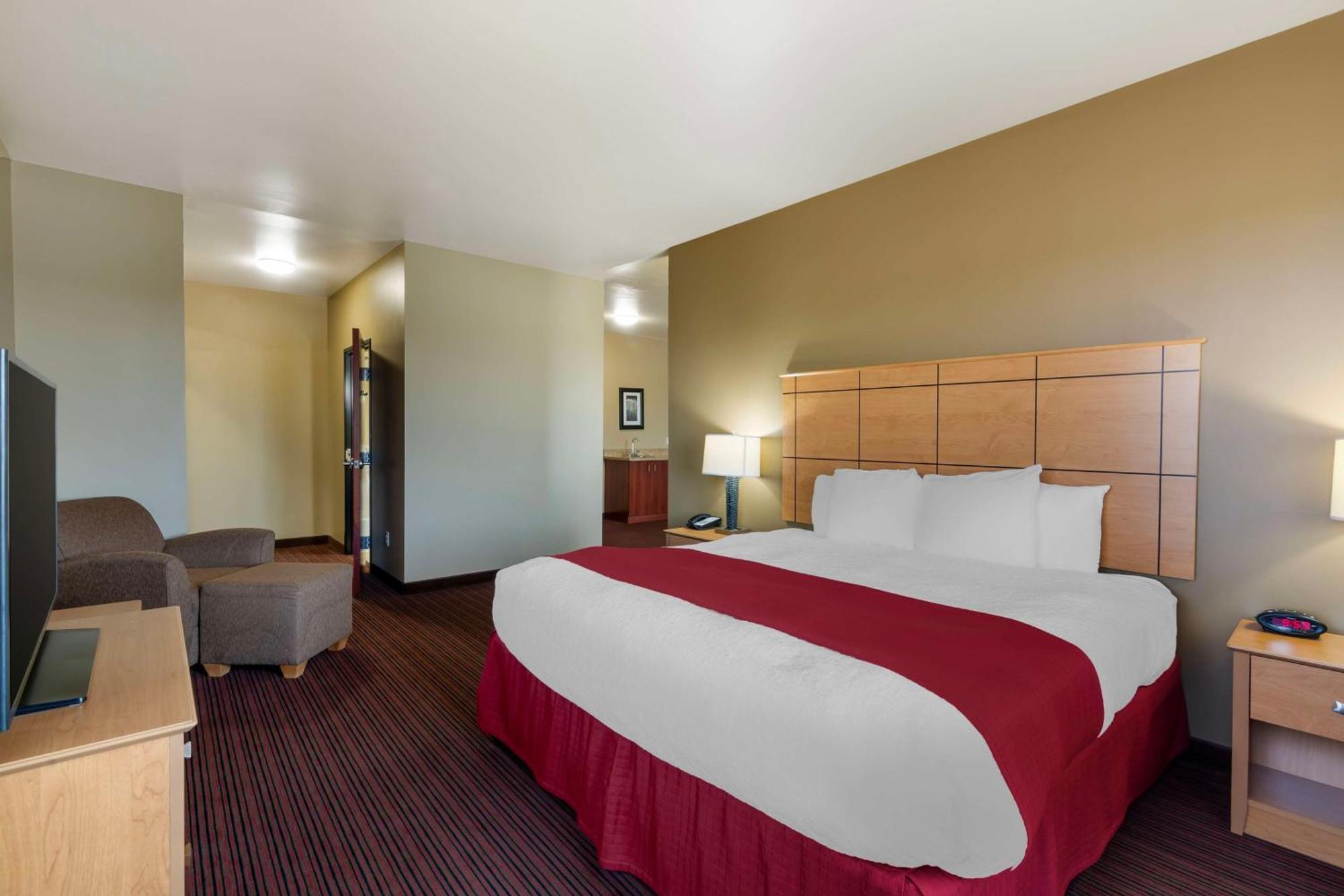 Best Western Golden Prairie Inn And Suites Sidney Εξωτερικό φωτογραφία