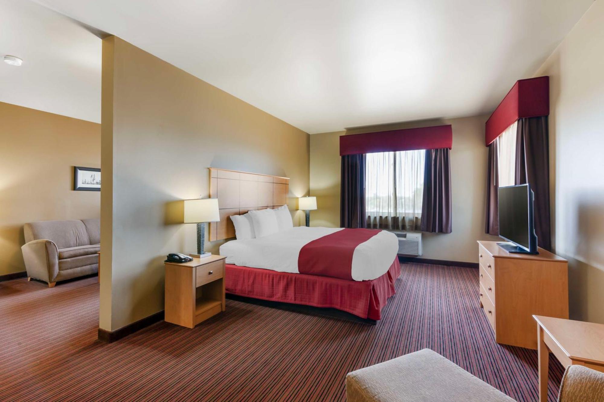 Best Western Golden Prairie Inn And Suites Sidney Εξωτερικό φωτογραφία